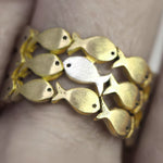 Tegen de stroom ring