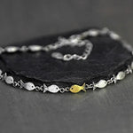 Tegen de stroom armband